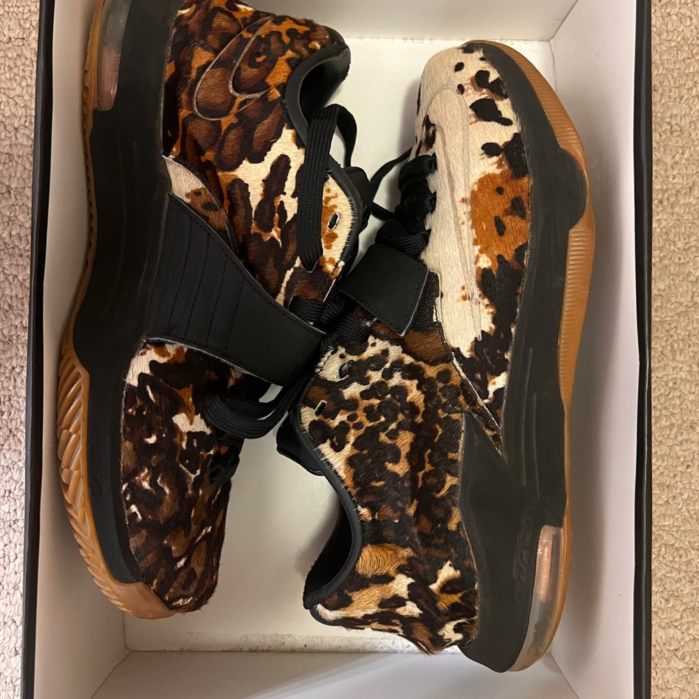 Mens KD V11 Men’s Size 8 Excellent Condition